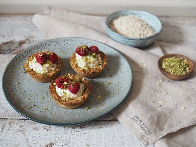 Granola cups