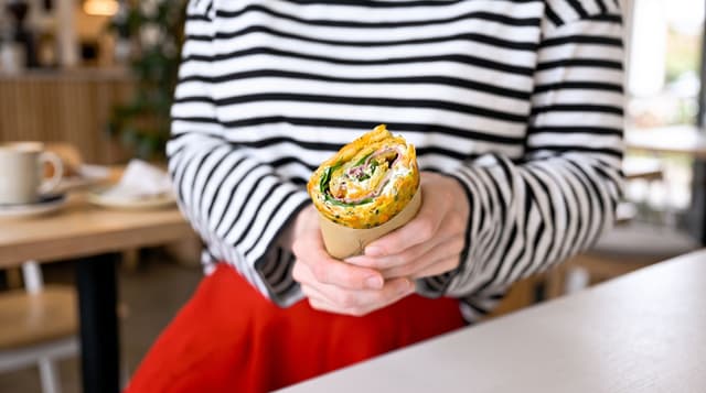 Virální cuketový wrap máznutý Lučinou a plněný pastrami